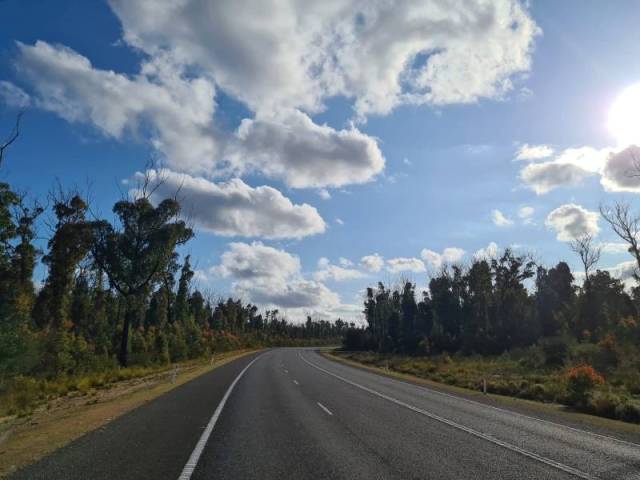 <p>The endless roads of Australia ©Philipp Zieroff</p>